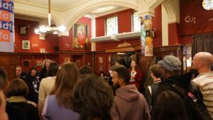 Een MtM medewerker geeft speech tijdens het jaarlijkse 2024 HRFN Brunch-event in Cafe de Kuyl